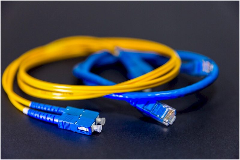 Starlink ou Fibra Óptica: Qual Escolher para Sua Casa no Interior?
